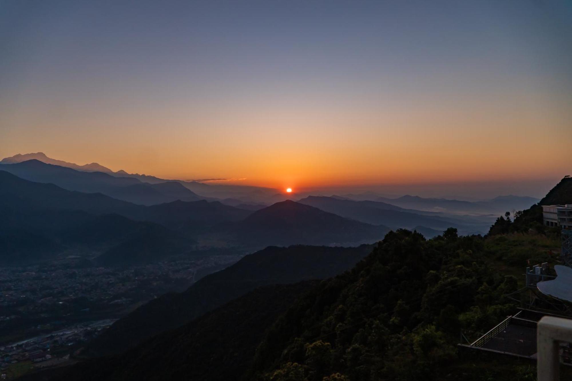 Sarangkot Mountain Lodge Покхара Экстерьер фото